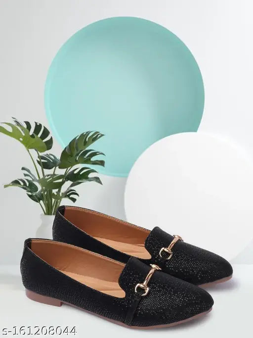 Synthetic ballerinas for women's partywear, slip-on style in various sizes (IND-3 to IND-9), Indian origin