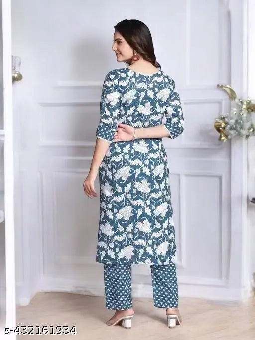 Printed three-quarter sleeve kurta set with palazzos, Indian fashion for women, S: 26/38/38, M: 26/38/38, L: 28/40/38, XL: 28/40/38, XXL: 30/42/38