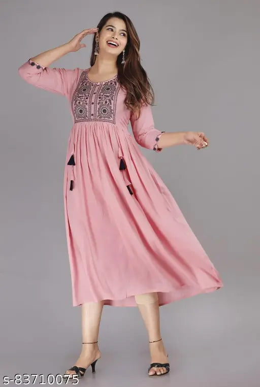 Pink kameez with embroidered details, long sleeves