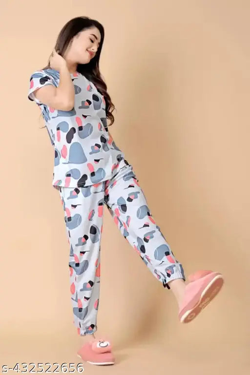 Multicolor polycotton women's nightdress with short sleeves and printed pattern for size S-XL, showcased on mannequin