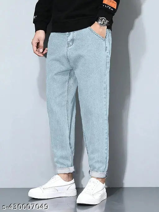 Ice blue denim Zara men's momfit jeans - loose fit, baggy, vintage-inspired, distressed. Size 28 (waist 28in, length 42in, hip 38in), also available in size 34 (waist 34in, length 42in, hip 44in). Made in India