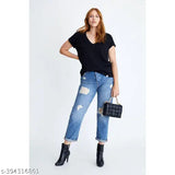 Solid black viscose t-shirt for women, stylish short sleeves in M/L, made in India