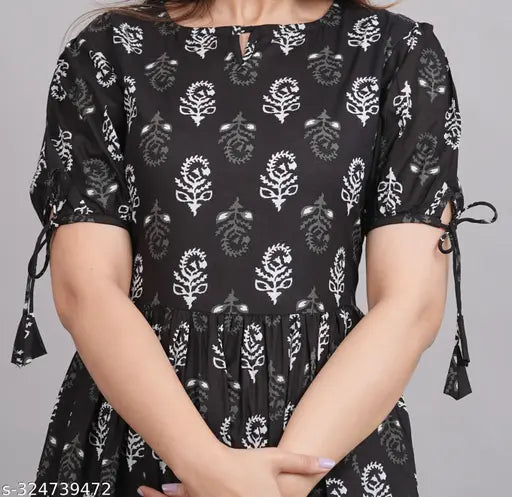 Cotton Jaipuri printed kurta for women, short-sleeved, vibrant pattern, size L (bust 40in), India origin