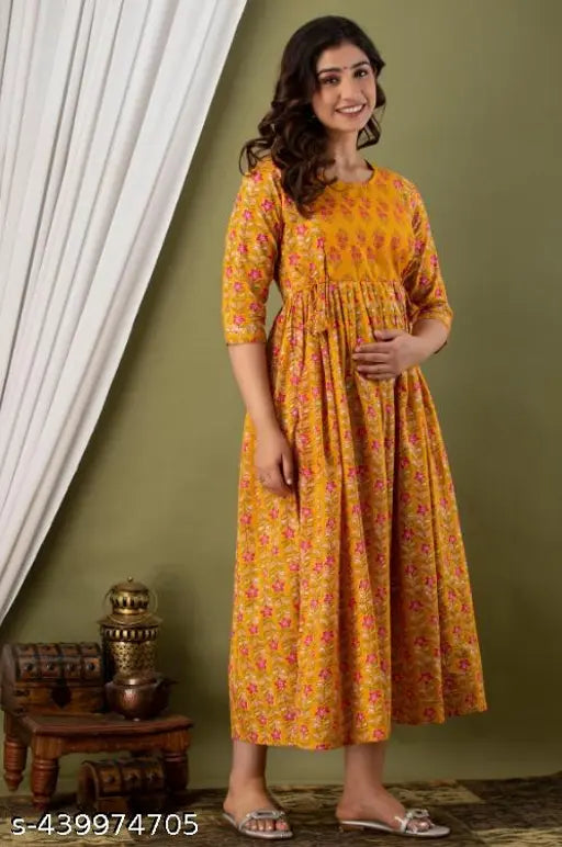Rayon maternity feeding gown with two side zip, three-quarter sleeves, printed Anarkali pattern for women - M size