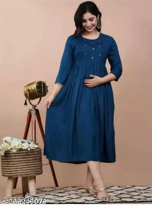 Rayon maternity Anarkali breastfeeding kurta dress with three-quarter sleeves, solid color, suitable for sizes M to XXL. Quality Indian product
