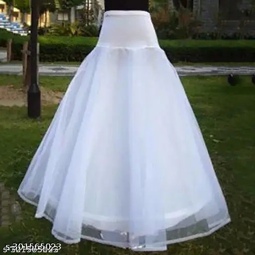 White tulle skirt with high waist