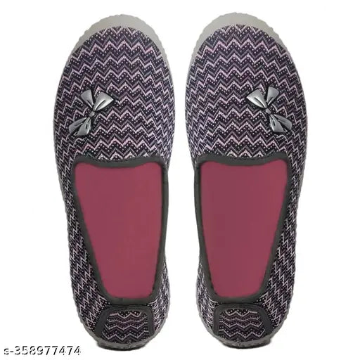 Striped synthetic ballerinas in sizes IND-6, IND-8 - Casual women's slip-on flats from Ovee Bellies, India