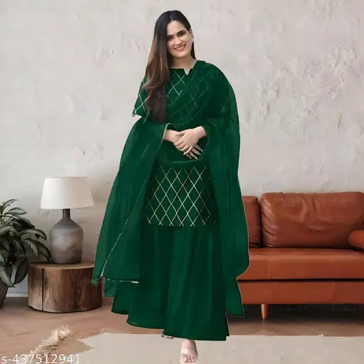 Green traditional Indian kameez and dupatta