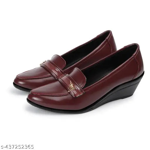 Maroon women's casual sneakers, lightweight, daily and partywear footwear