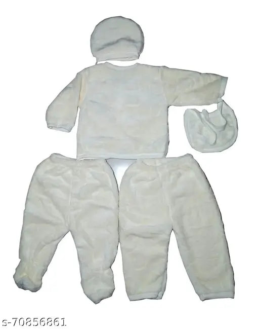 Wool long-sleeve newborn baby sweater, perfect for gifts, handcrafted in India