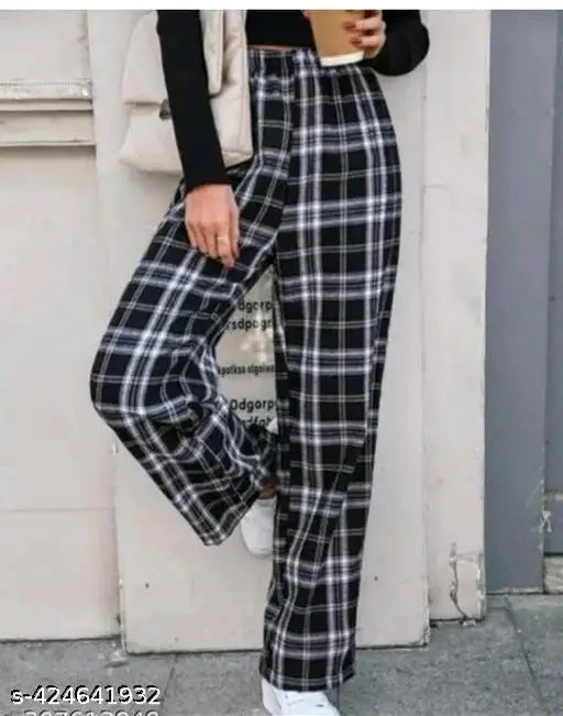White and black checkered pajama set, long pants, oversized fit