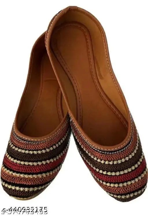 Embellished mesh kasheeda work belly slip-on sandal, Indian footwear in various sizes: IND-4, IND-5, IND-6, IND-7, IND-8, IND-9, with foot length from 20 cm to 20.5 cm