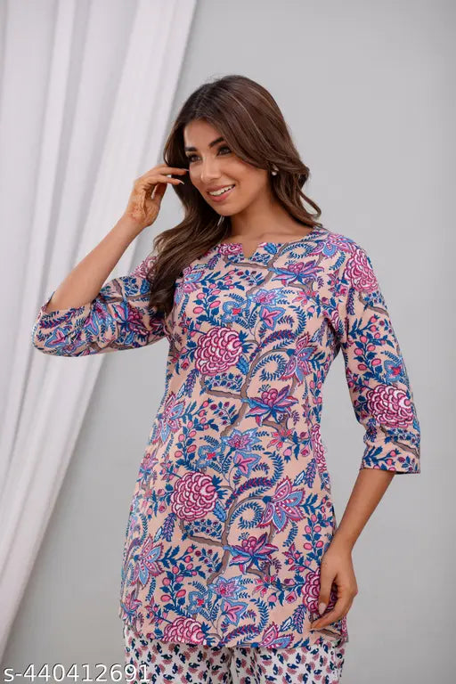 Rayon printed nightsuit combo for women, elasticated bottoms, three-quarter sleeves