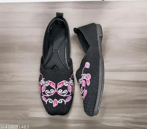 Canvas Punjabi Juttis for women, printed flatforms in sizes IND-6, IND-7, IND-8. Made in India