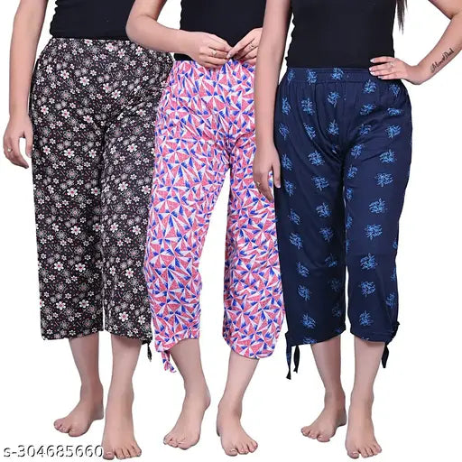 Three-piece women's lower waist, mid-calf printed cotton capris in a combo pack