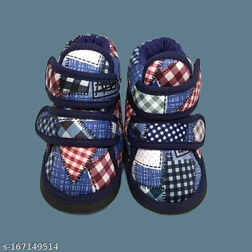 Blue plaid velcro baby shoes