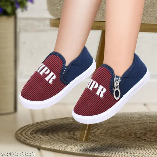 Blue and white velcro slip-on shoes with a zipper, suitable for children