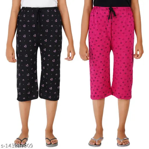 Printed cotton capris for women, black and white pattern, elastic waistband, Nada Pack of 2