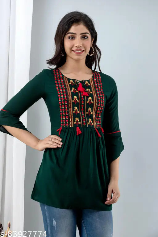 Indian casual embroidered short gown, size M (bust 38in)