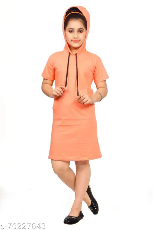 Red and white checkered cotton girls' hooded dress, medium size, no pockets