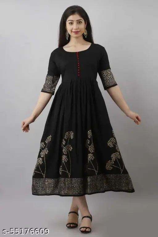 Rayon Aakarsha Drishya Kurti with three-quarter sleeves and printed combo, Indian women's fashion on mannequin