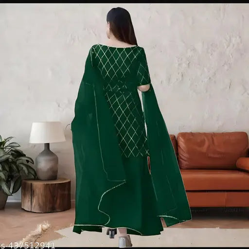 Green embellished kameez with dupatta, long sleeves, embroidered detailing