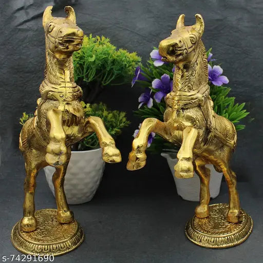 Metal horse statue for wealth, success, shining future, Vastu decor, 254 x 203 x 51 cm (India)