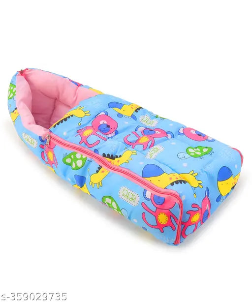 Cotton baby sleeping bag set with printed net pattern, suitable for 0-9 months, includes carry bag and bedding, ideal gift for newborns