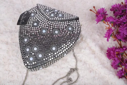 PARATO Silver Metal Heart-shaped Clutch Sling Bag Handbag with a chain strap