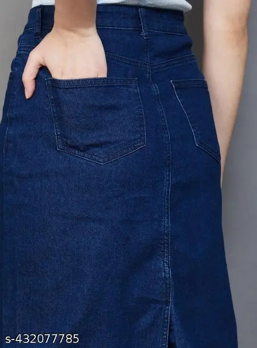 Blue denim skirt with straight hem and pockets