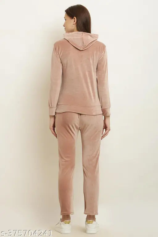 HR Collection Skin Velvet Nightsuit - Soft fleece pyjamas with adjustable hood, ultra-luxurious Indian velour fabric