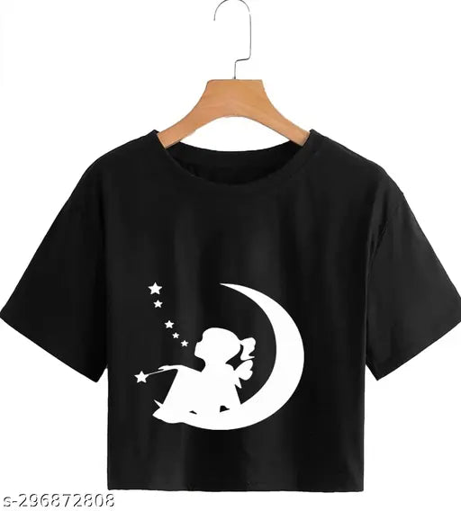 Trendy cotton blend crop top with short sleeves, features printed net pattern. Women's fashionable crop tee available in various sizes (S-XL)