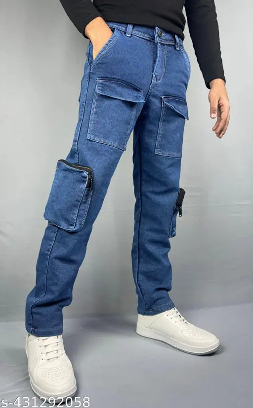 Dark wash, six pockets, baggy style