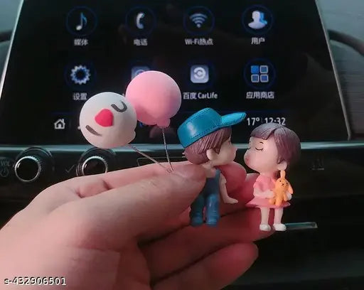 HATAKE cute kissing couple figurines (Design 2), polyresin showpieces for home decor or car dashboards, perfect Valentines Day gift
