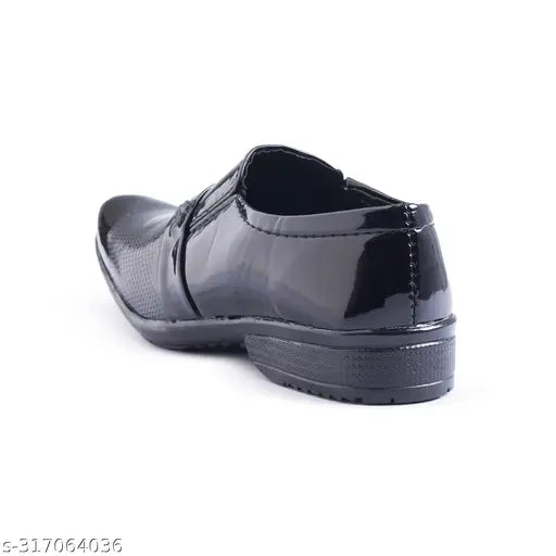Black party shoes for boys, shiny material, dress style