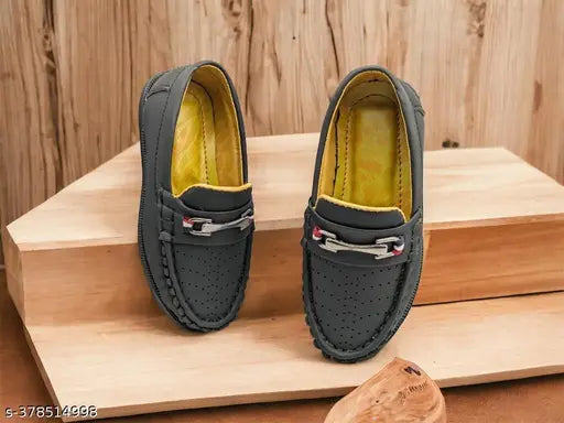 Trendy black loafer with yellow trim for kids
