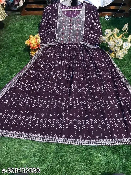 Geometric print rayon 4XL Naira kurti with three-quarter sleeves, featuring vibrant Indian print