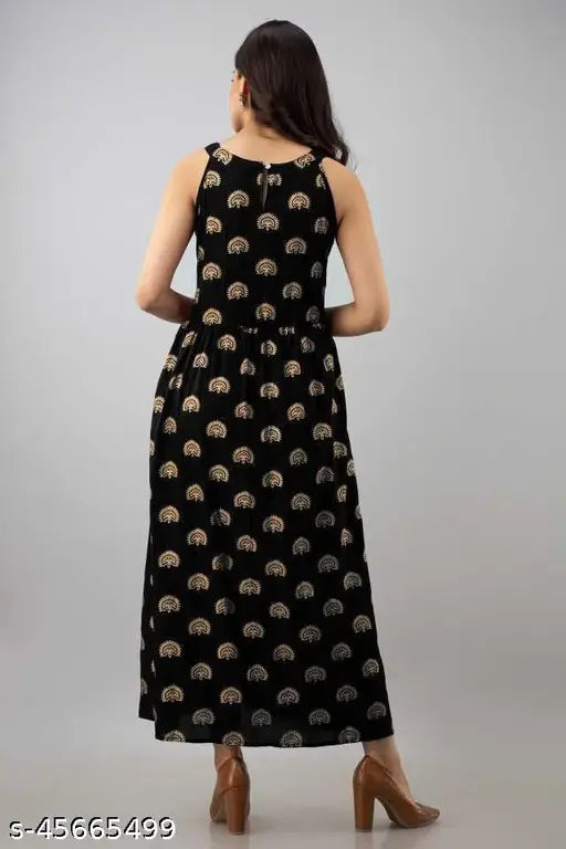 Comfy men's crepe sleeveless Kurtis, print combo, S-XXL sizes, Indian-made gold rayon gown