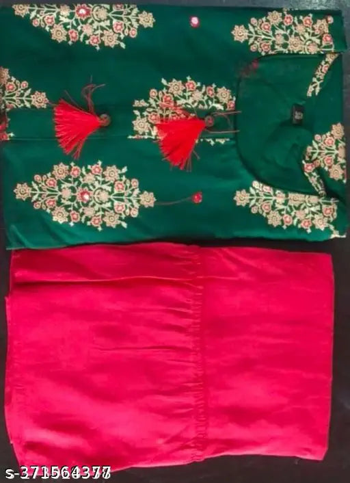 Rayon Prachi2 blouse with three-quarter sleeves, printed combo design, Indian ethnic wear for women. S (36in bust, 44in length), M (38in bust, 42in length), L (40in bust, 42in length), XL (42in bust, 42in length), XXL (44in bust, 42in length)