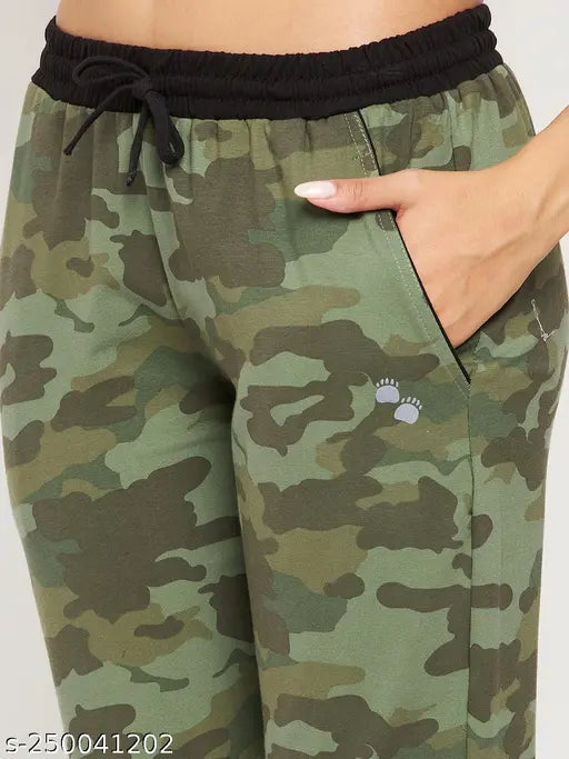 Black and camouflage army print women's jogger set