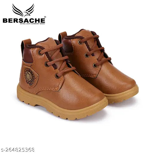 Lightweight sports shoes with high quality sole, outdoor casual boys walking shoes