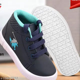 Kid's casual athletic sneaker, black with blue accents