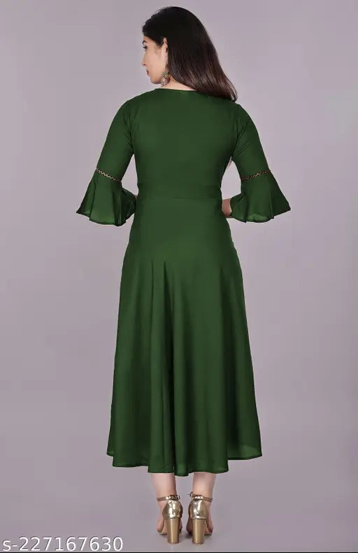 Dark green solid round flared kurti, 3/4 length sleeves, front pleated detail
