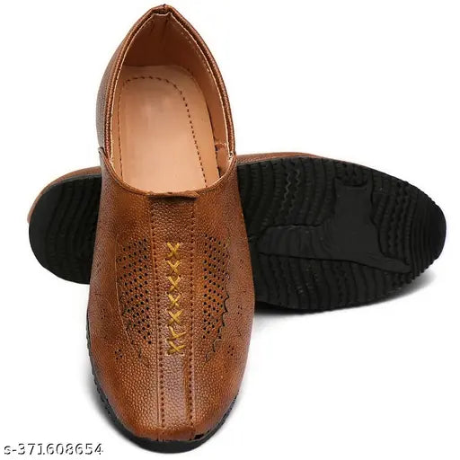 Kids naga loafers, brown suede material