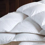 Lightweight cotton blend king-size AC comforter, perfect for warm nights