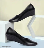 Black synthetic leather women's dress shoes with bellies and black heels