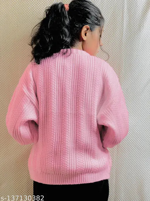 Woolen pullover, long sleeves, cable-knit design - luxurious winter wear for women