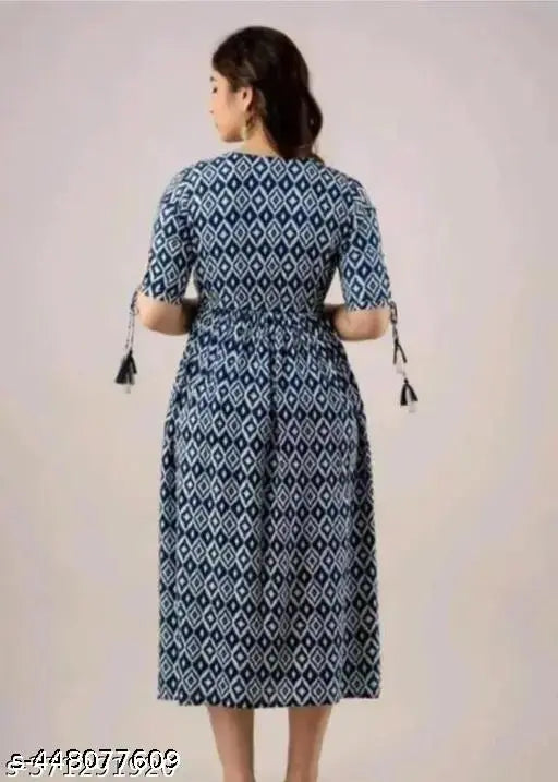 Daily wear women's 100% cotton kurti, three-quarter sleeves, printed pattern, XXS (32in bust). Indian handcrafted traditional garment