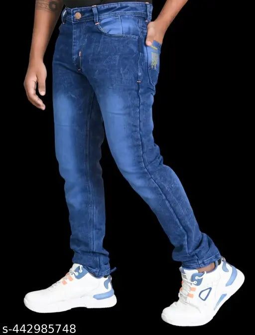 Stylish cotton-blend blue jeans for men, dyed/washed, size 30 or 32, made in India
