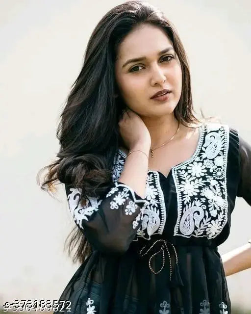 Georgette short kurti with printed combo, three-quarter sleeves. S - bust 36", "descriptive clothing for women